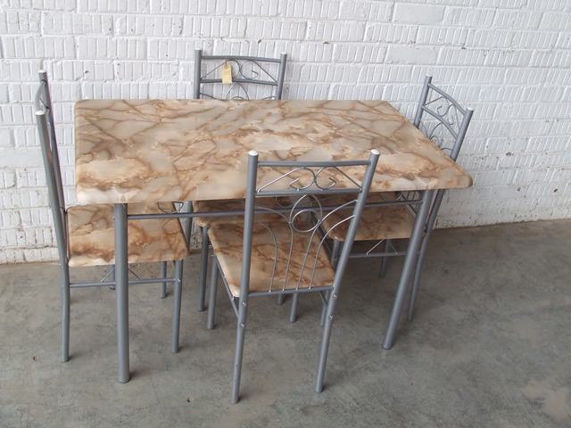 5 pceTable chairs 176